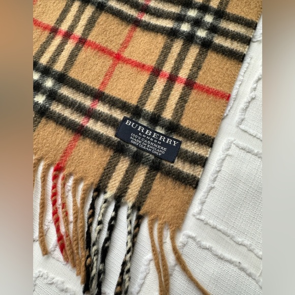 Burberry London Cashmere Iconic Check Scarf England - Picture 4 of 9